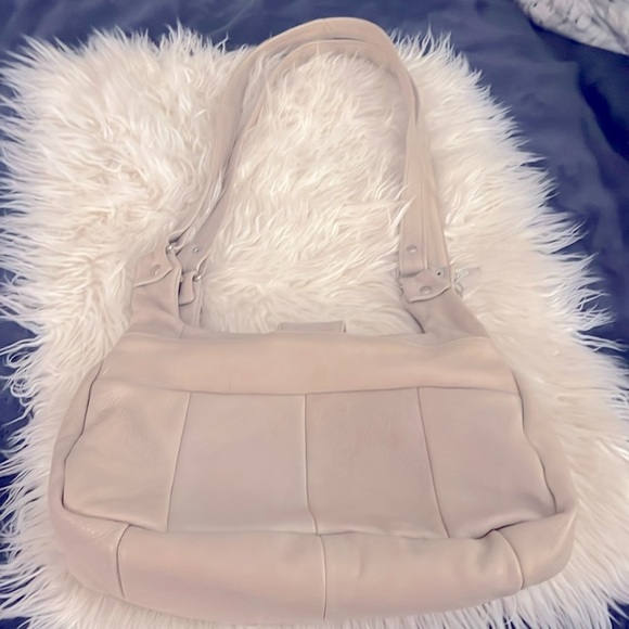 Cream Vintage Leather Hobo Bag. Medium Size Rare Vintage - Picture 2 of 9